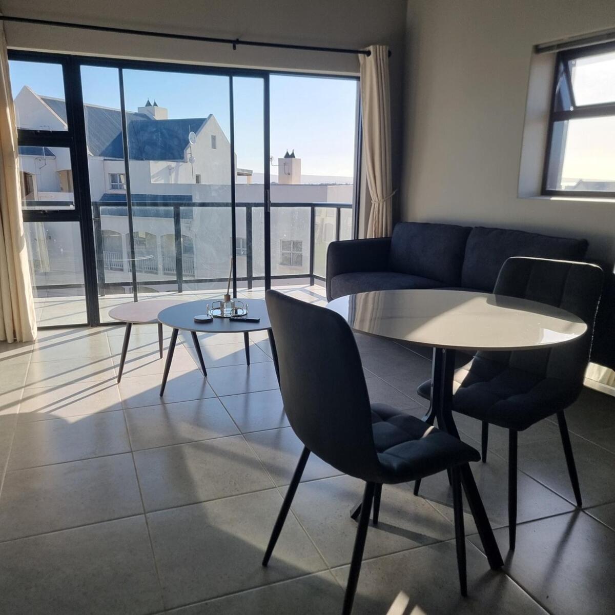 Bright & Stylish Seaside Getaway * Langebaan